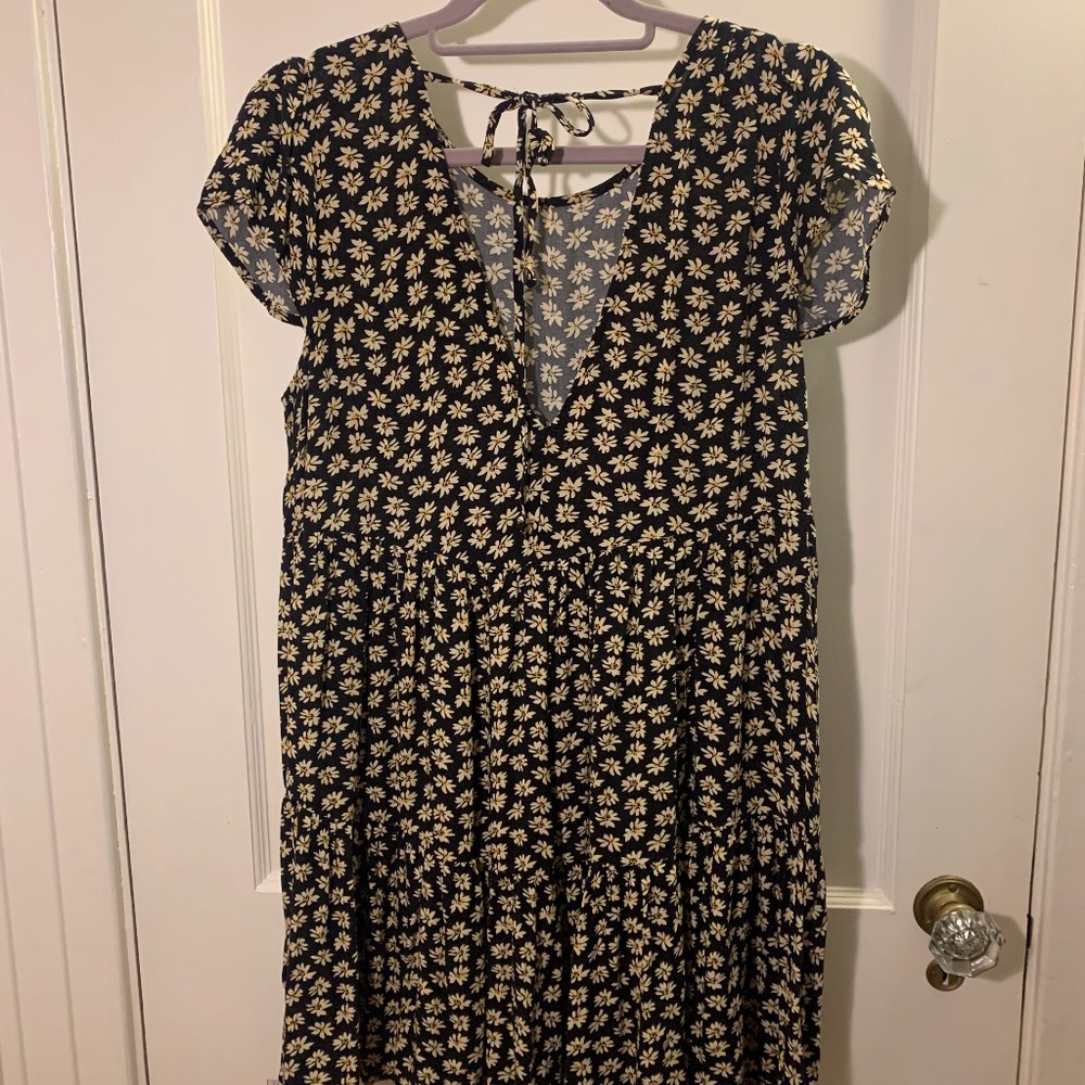 American Eagle, Floral Pattern Dress, Medium - Picture 2 of 2